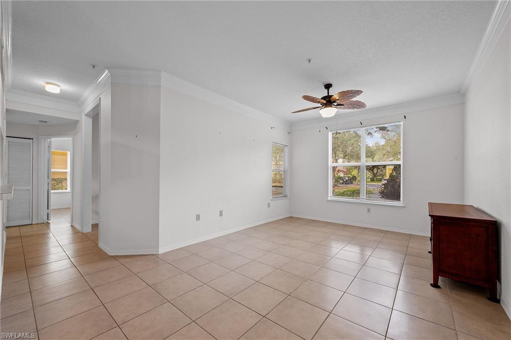 ROYAL GREENS - Residential