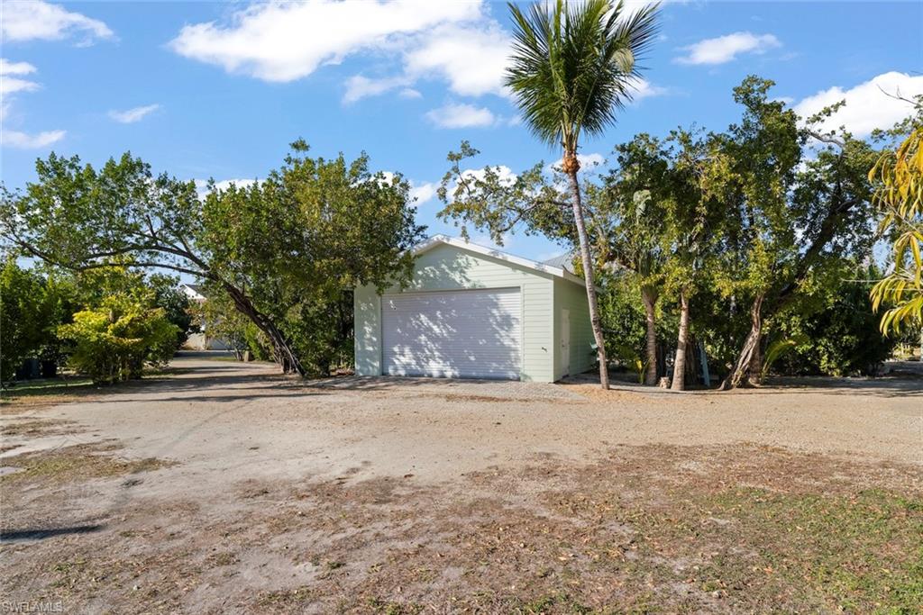 SANIBEL HIGHLANDS - Residential