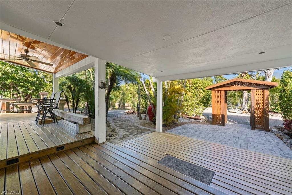 SANIBEL HIGHLANDS - Residential