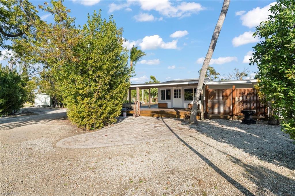 SANIBEL HIGHLANDS - Residential