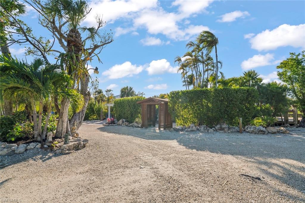 SANIBEL HIGHLANDS - Residential