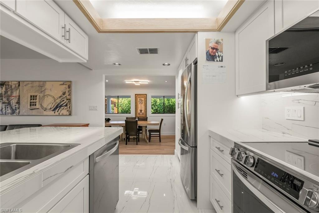 SANIBEL HIGHLANDS - Residential