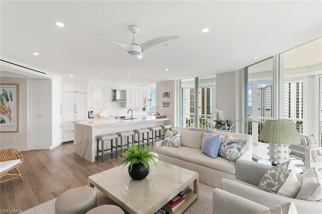 4255 Gulf Shore BLVD N 801