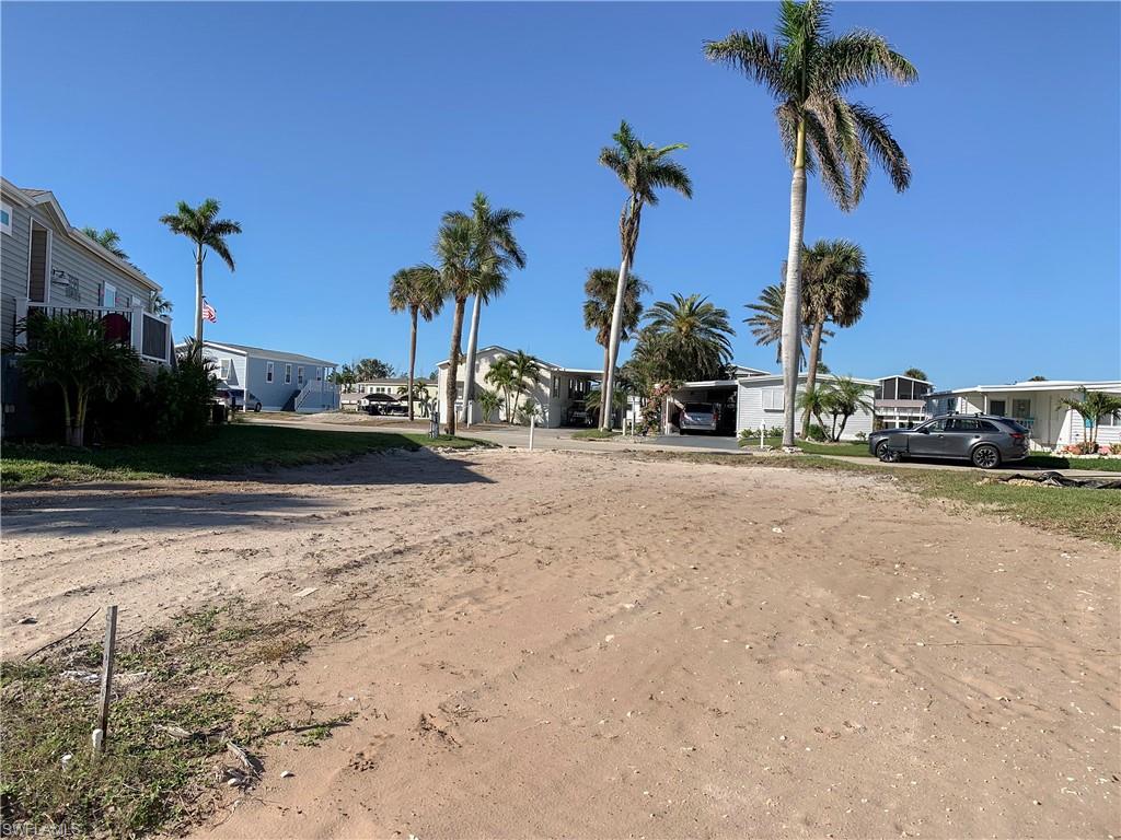 BAYSIDE ESTATES - Land