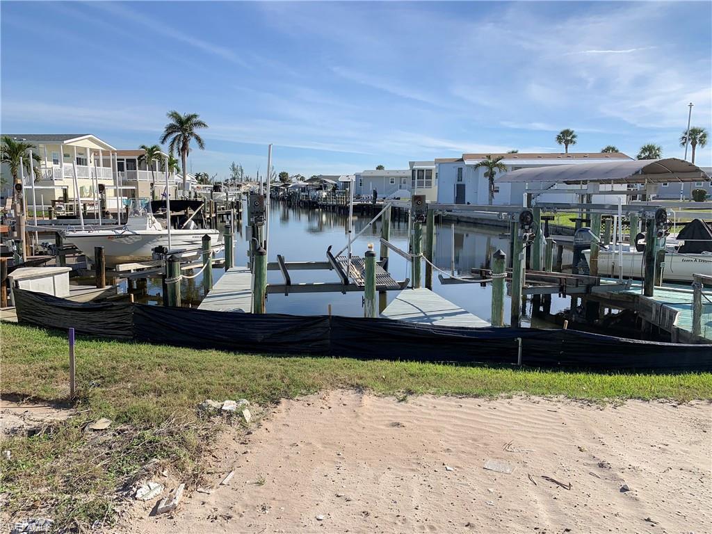 BAYSIDE ESTATES - Land