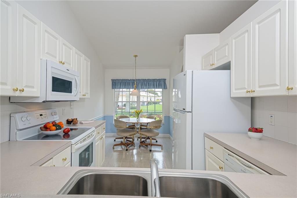 REFLECTION LAKES - Residential