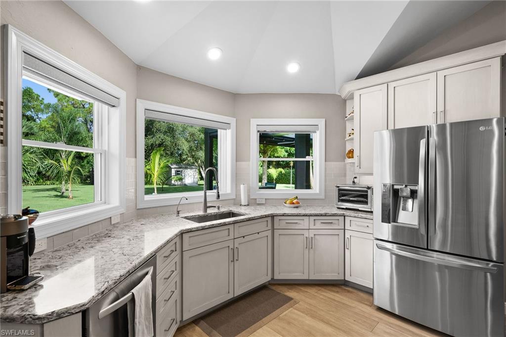 PINE RIDGE - Residential