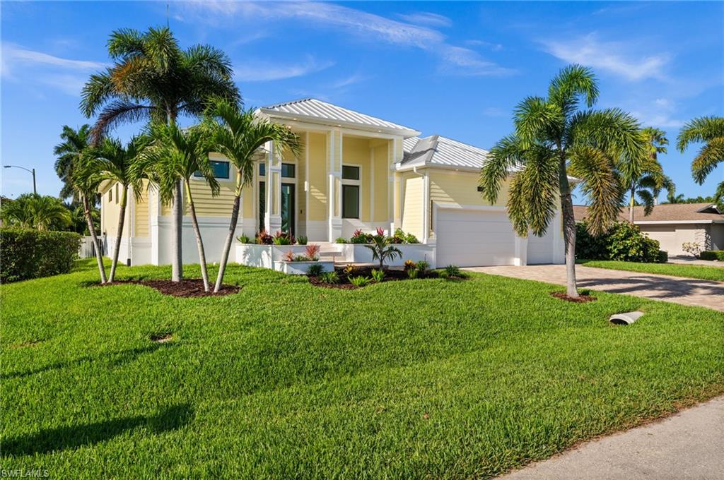 YACHT CLUB - Residential