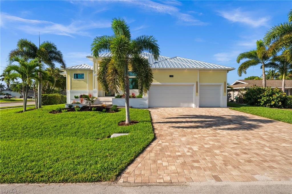 YACHT CLUB - Residential
