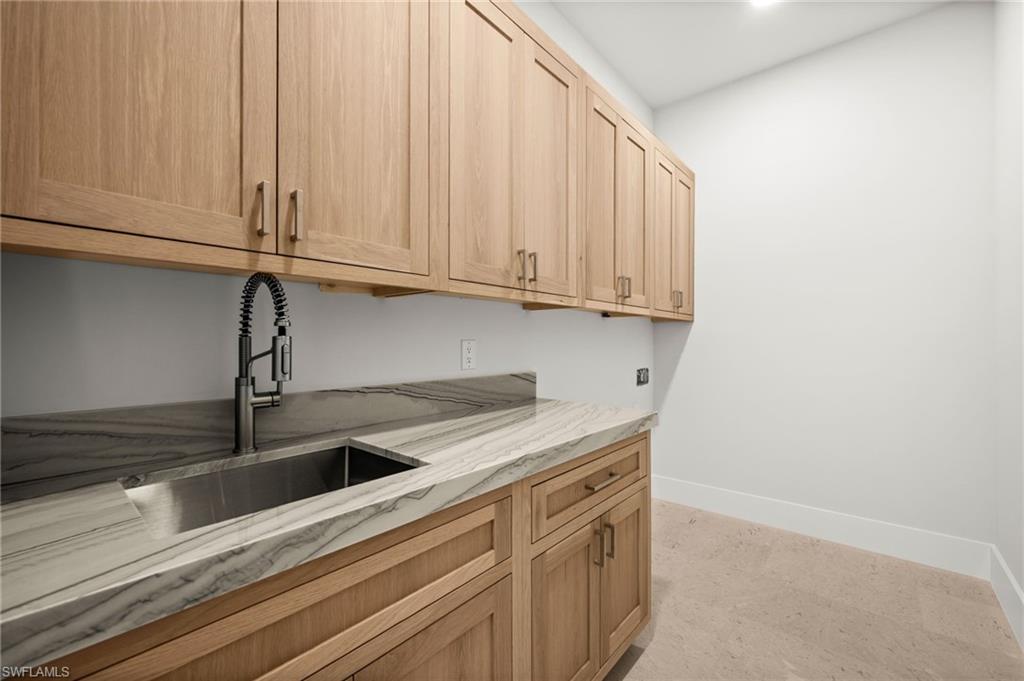 YACHT CLUB - Residential