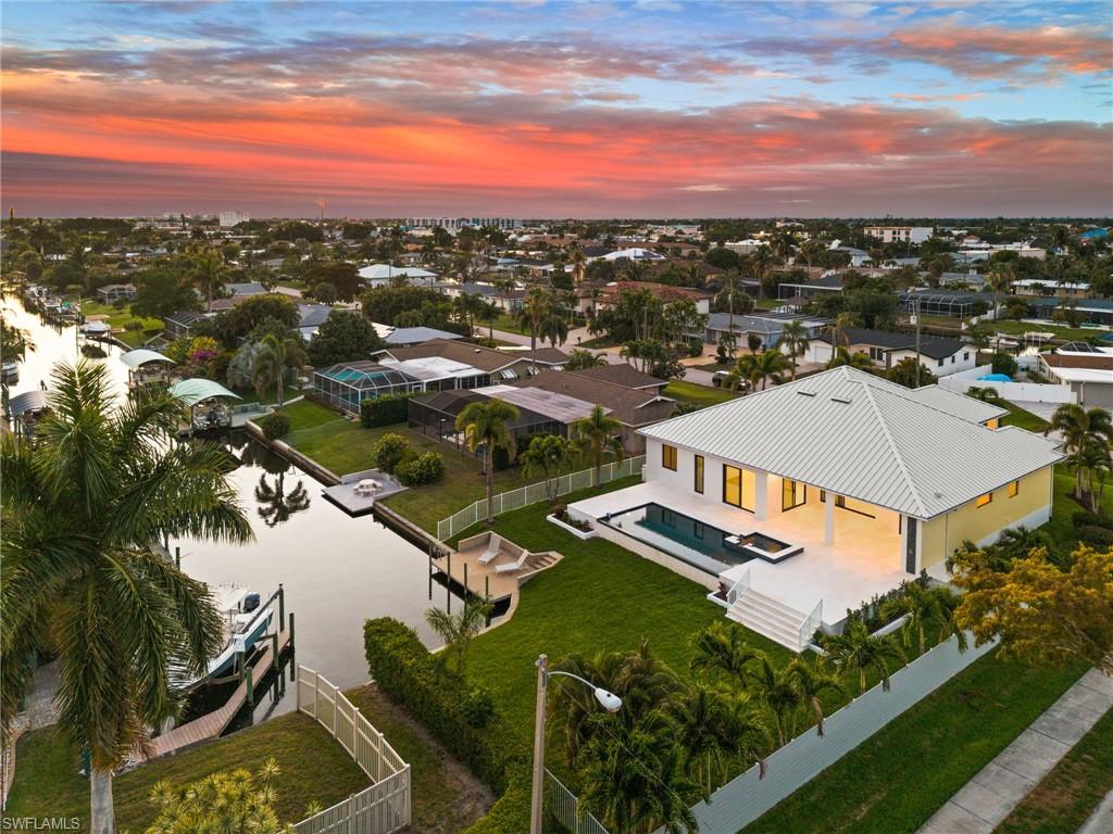 YACHT CLUB - Residential