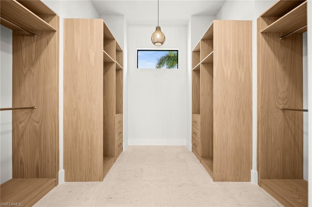 YACHT CLUB - Residential