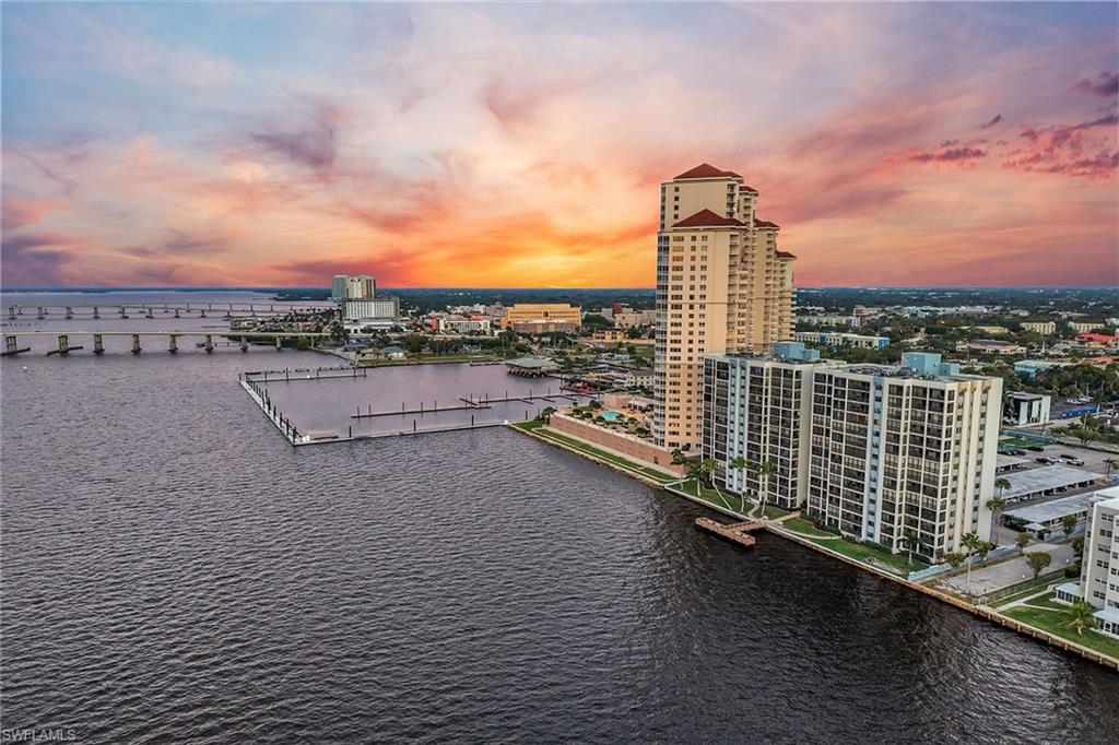 SUNSET ROYALE - Residential