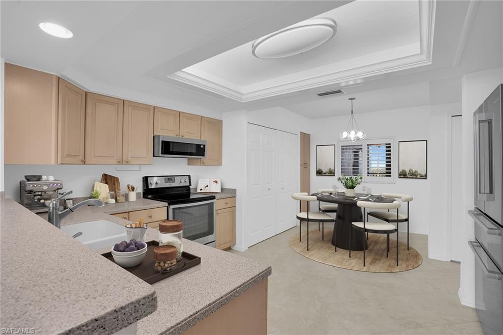 SUNSET ROYALE - Residential