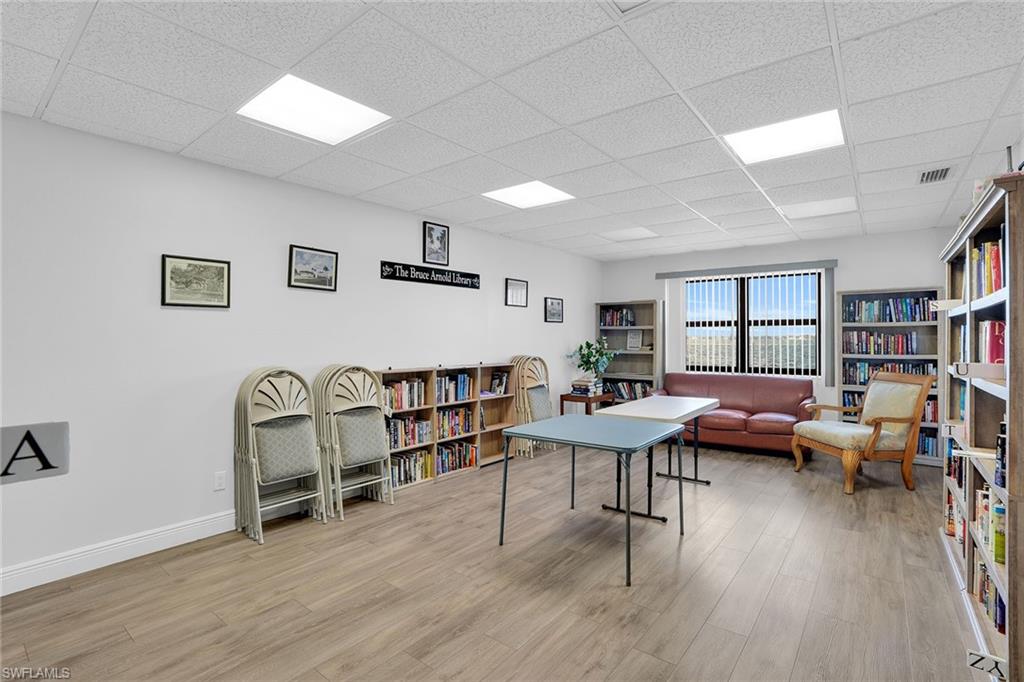 SUNSET ROYALE - Residential