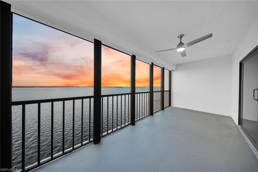 SUNSET ROYALE - Residential