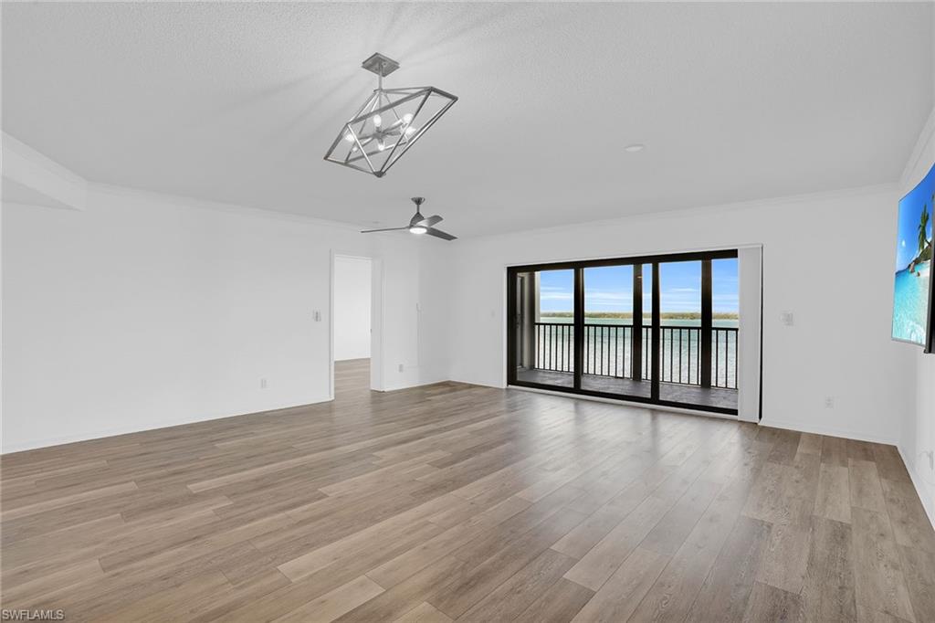 SUNSET ROYALE - Residential