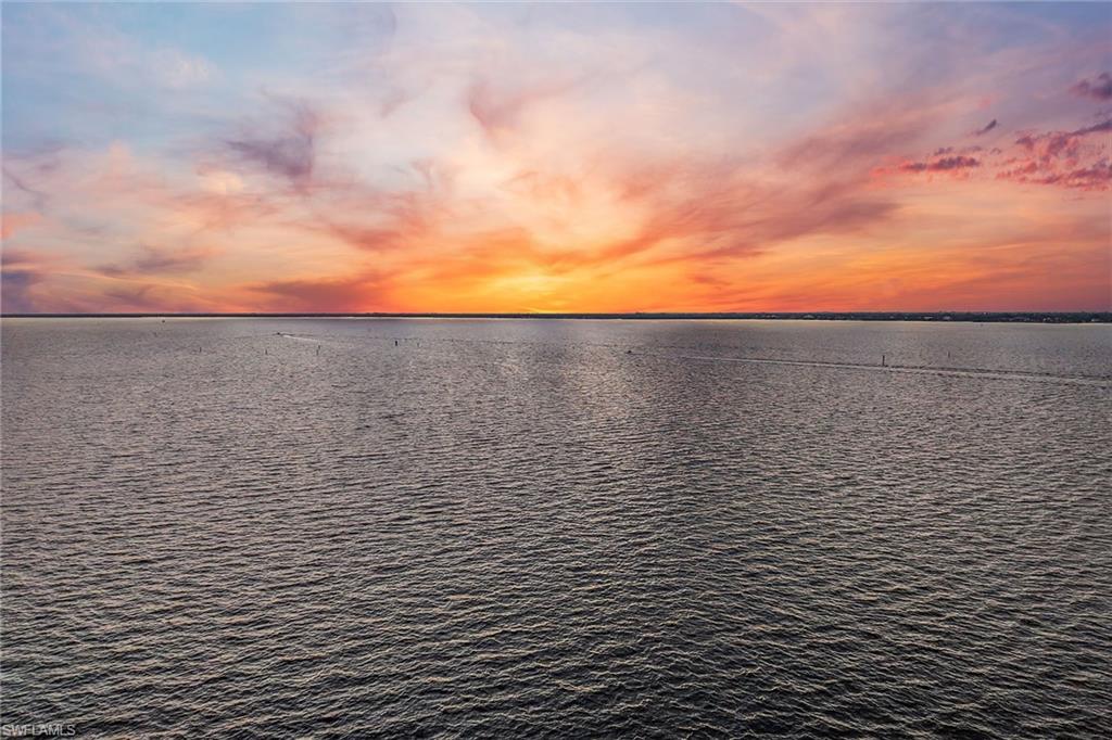 SUNSET ROYALE - Residential