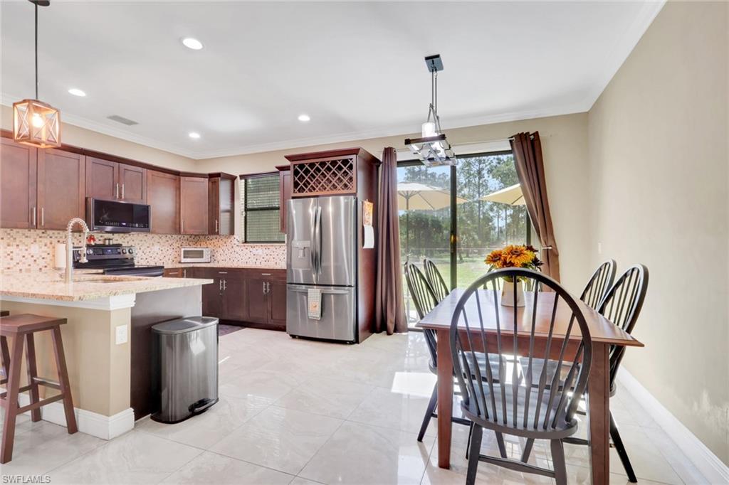 GOLDEN GATE ESTATES - Residential