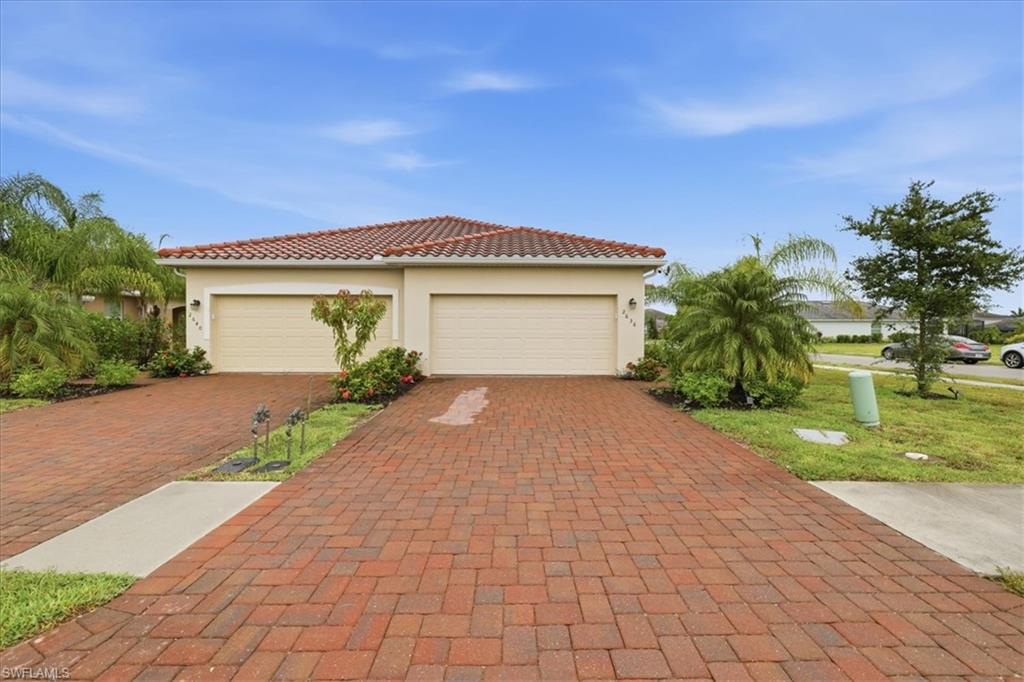 2636 Vine AVE