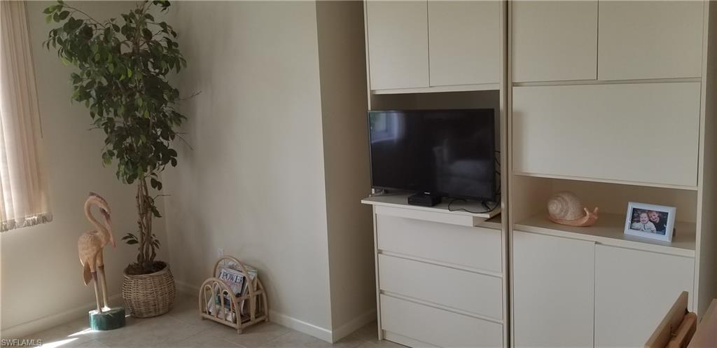 COBBLESTONE COURT - Residential