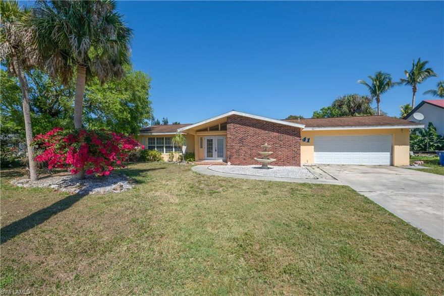 Amazing INTERSECTING CANAL AND RIVER VIEWS! Awesome location and home with great bones! True four bedroom three bath home a few houses from river on a dead end street with intersecting canal views, and partial river views. Giant kitchen with huge dinning room. Many possibilities. Large living room with, dinette or reading area. Great layout for family or family with in-laws. Two boat slips, huge patio with amazing views, nice sized pool, electric hurricane shutters. Tenants out and ready for new owner. New roof in 2007. TONS OF POTENTIAL! Easy to show and sell. Motivated Seller.