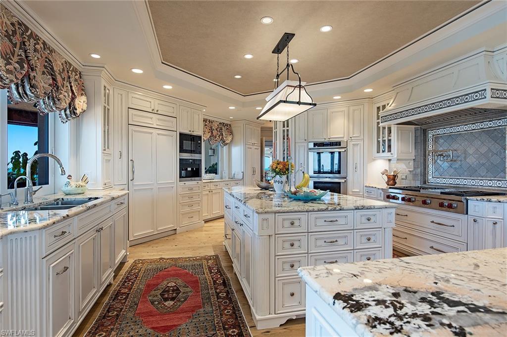 WINDSOR AT BAY COLONY - Residential