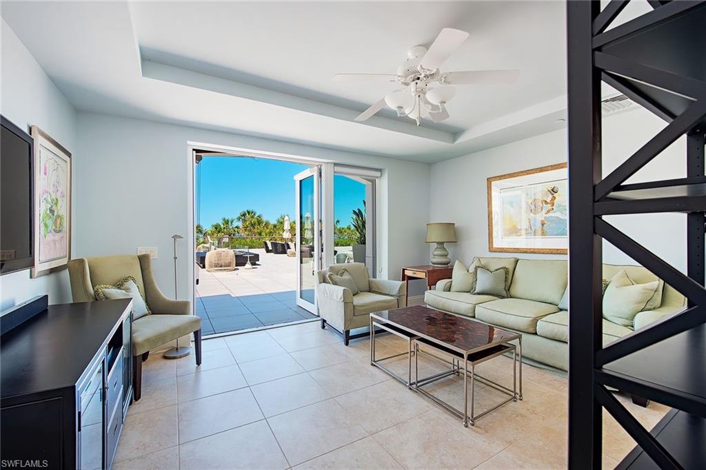 WINDSOR AT BAY COLONY - Residential