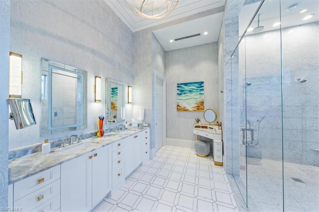 PARK SHORE - Residential