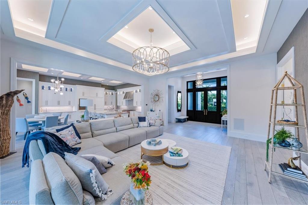 PARK SHORE - Residential