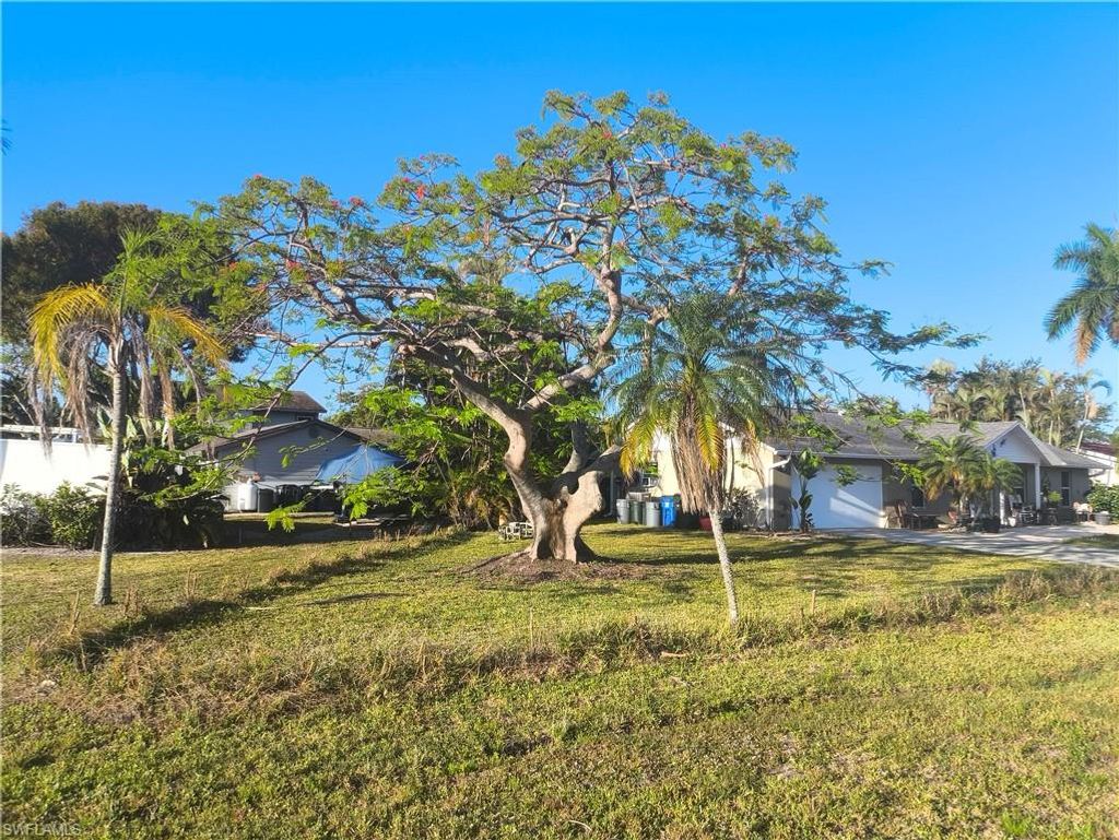 Photo of 15575 Copra LN, FORT MYERS, FL 33908 (MLS # 226017405)