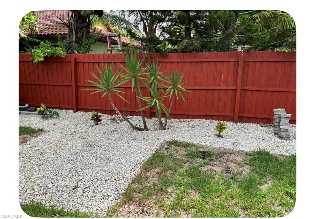 IMPERIAL SHORES - Residential Lease