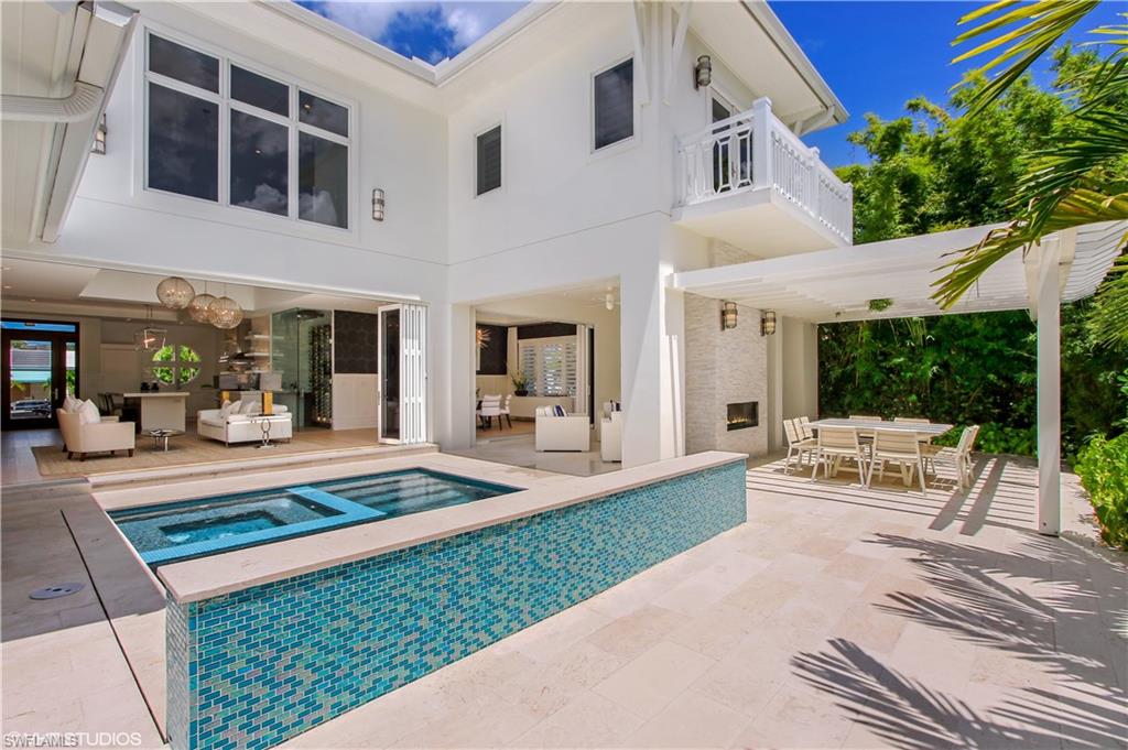 OLDE NAPLES - Residential