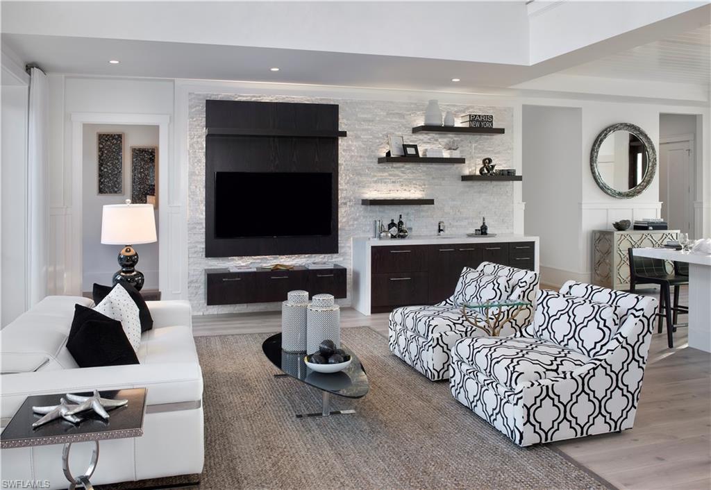 OLDE NAPLES - Residential