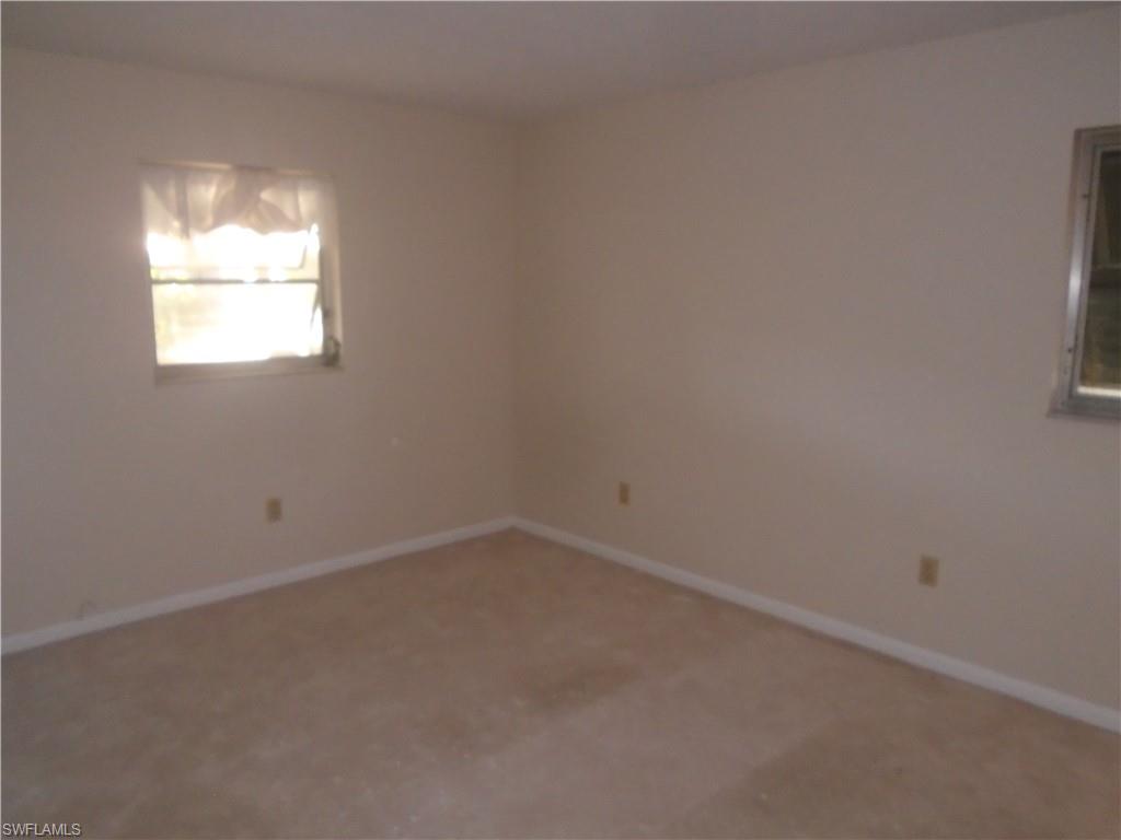 SUBURBAN PARK - Residential Lease