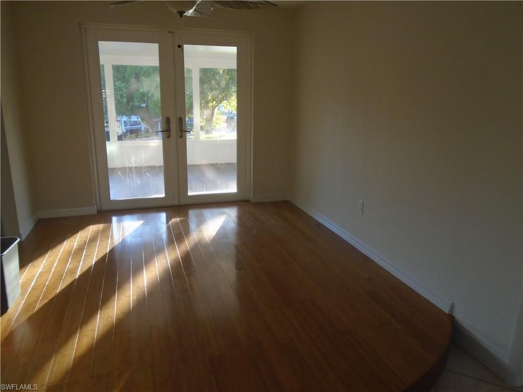 SUBURBAN PARK - Residential Lease