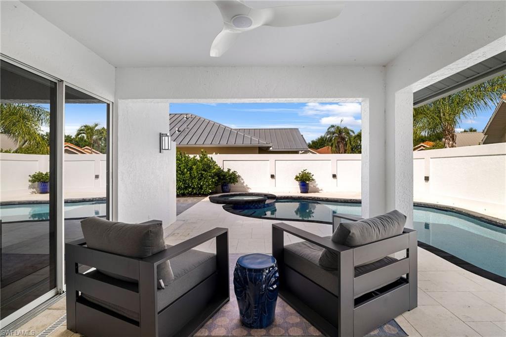 LONGSHORE LAKE - Residential