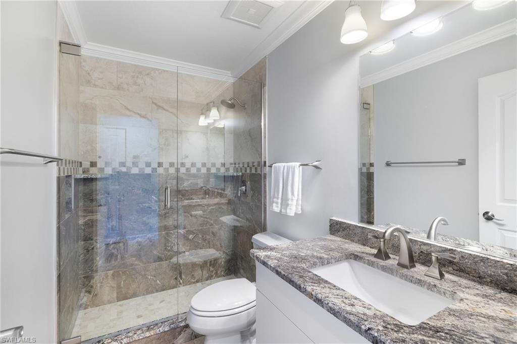 LONGSHORE LAKE - Residential