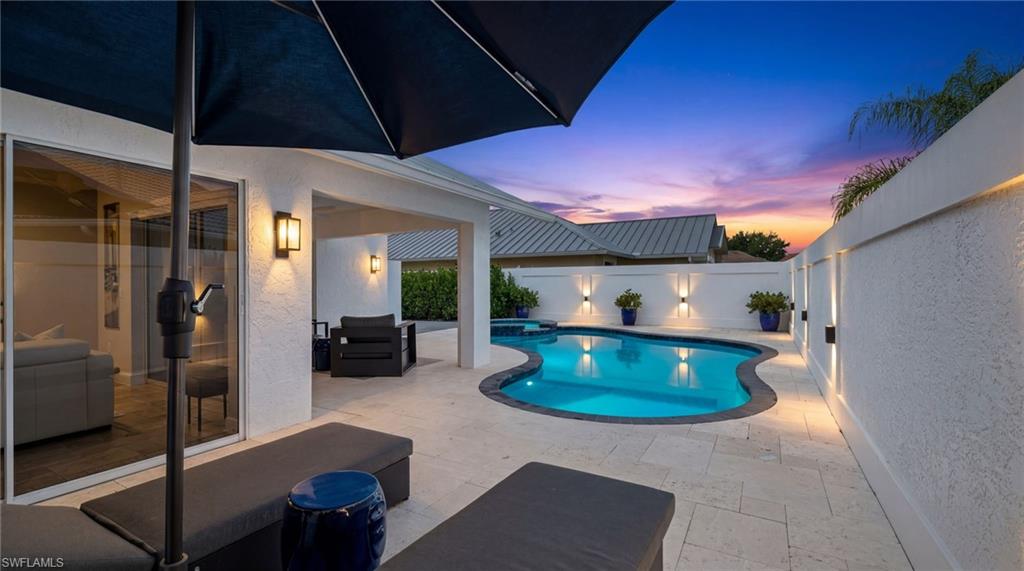 LONGSHORE LAKE - Residential