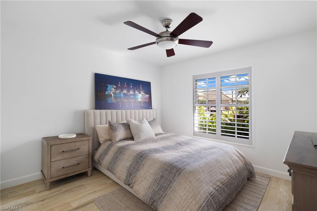 LONGSHORE LAKE - Residential