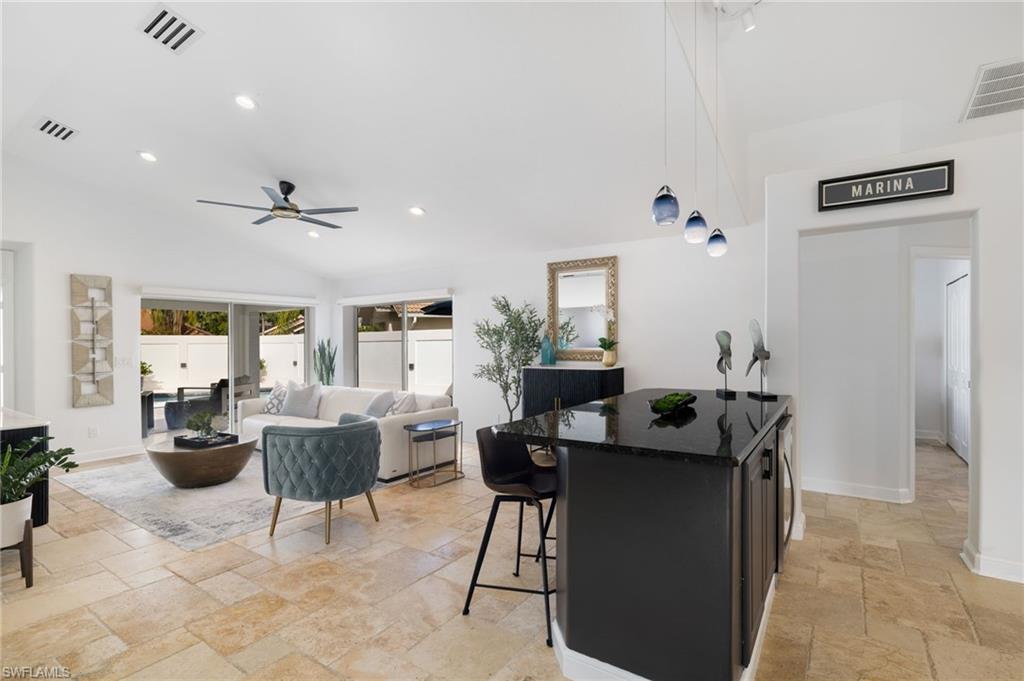 LONGSHORE LAKE - Residential