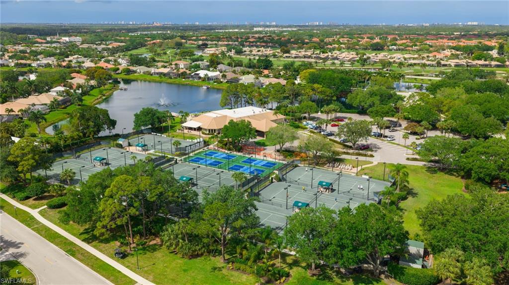 LONGSHORE LAKE - Residential