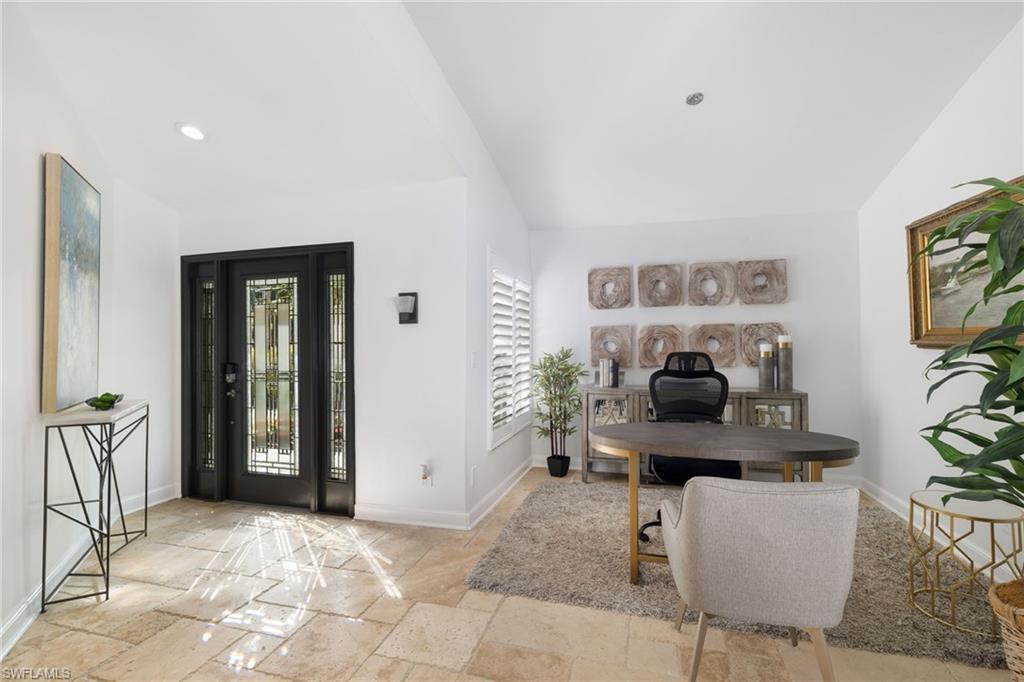 LONGSHORE LAKE - Residential