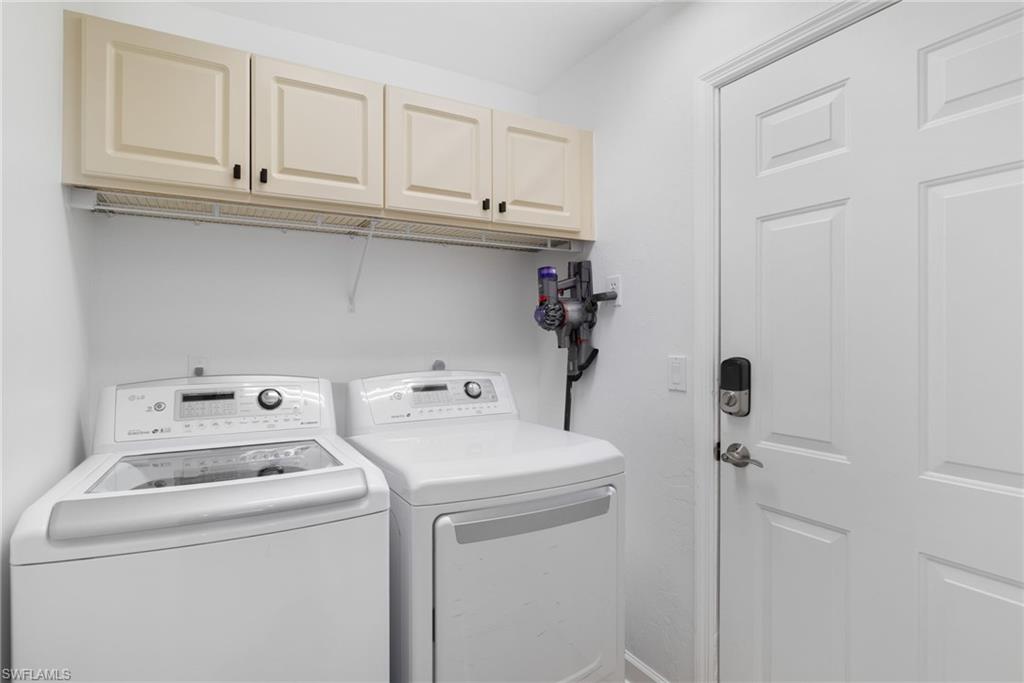 LONGSHORE LAKE - Residential