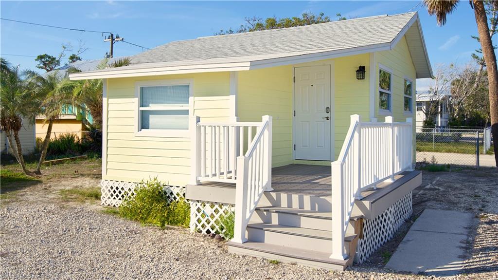 SEAGRAPE COLONY - Residential