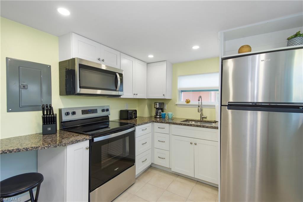 SEAGRAPE COLONY - Residential