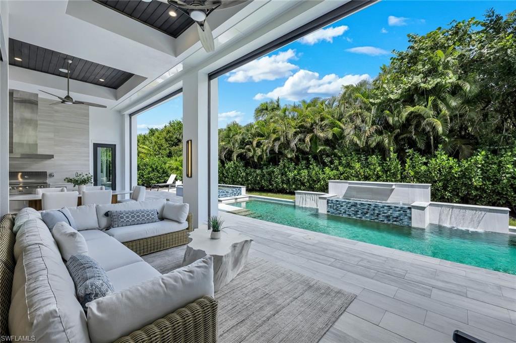 PARK SHORE - Residential