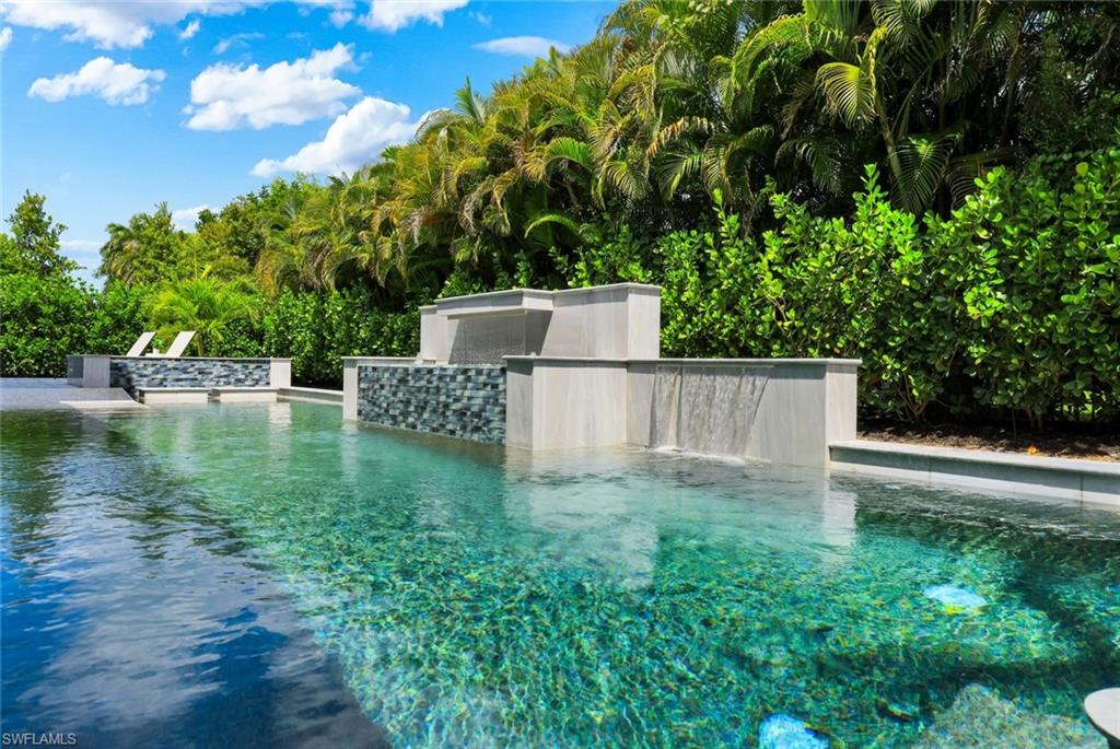 PARK SHORE - Residential