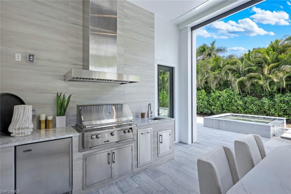 PARK SHORE - Residential