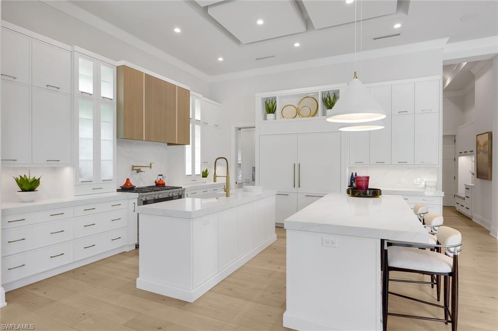 PARK SHORE - Residential